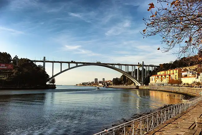Ponte da Arrábida no Porto